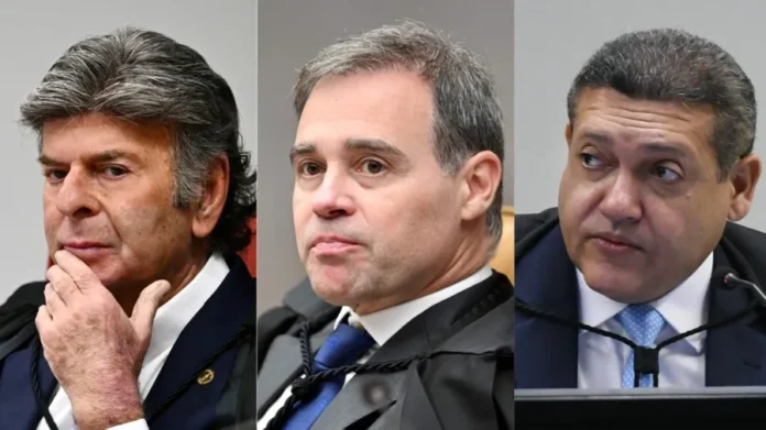 da-esquerda-para-a-direita-os-ministros-do-stf-luiz-fux-andre-mendonca-e-nunes-marques-1753277650080_v2_900x506.jpg