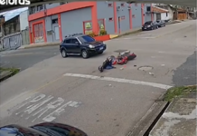 Vídeo: Acidente entre carro e motocicleta deixa motorista de aplicativo ferido em Ananindeua