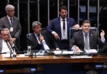 Presidente do Senado retira PEC da Segurança Pública da pauta